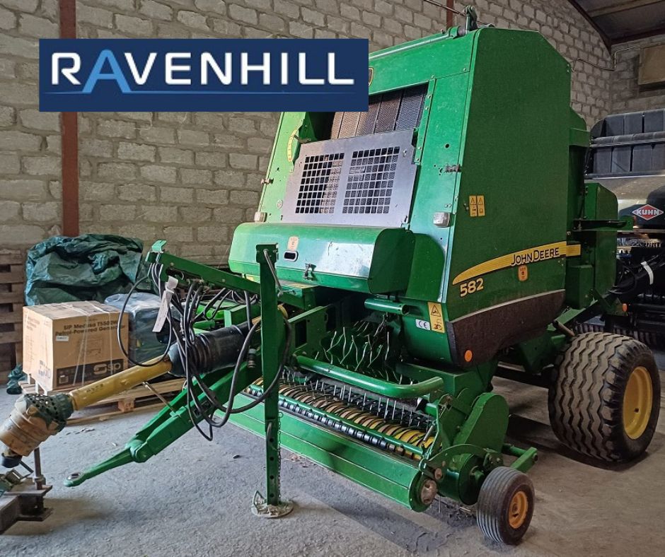 582 PREMIUM JOHN DEERE BALER